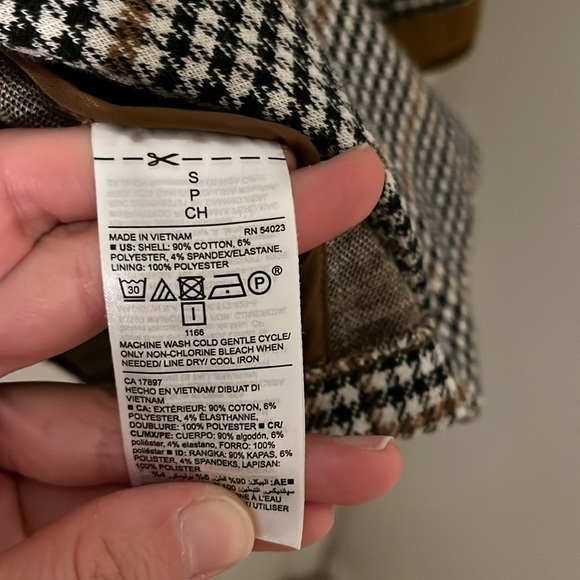 Blazer - Picture 5 of 5